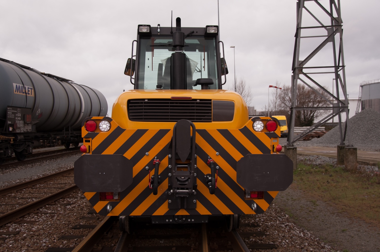 fabricant locotracteur rail route
